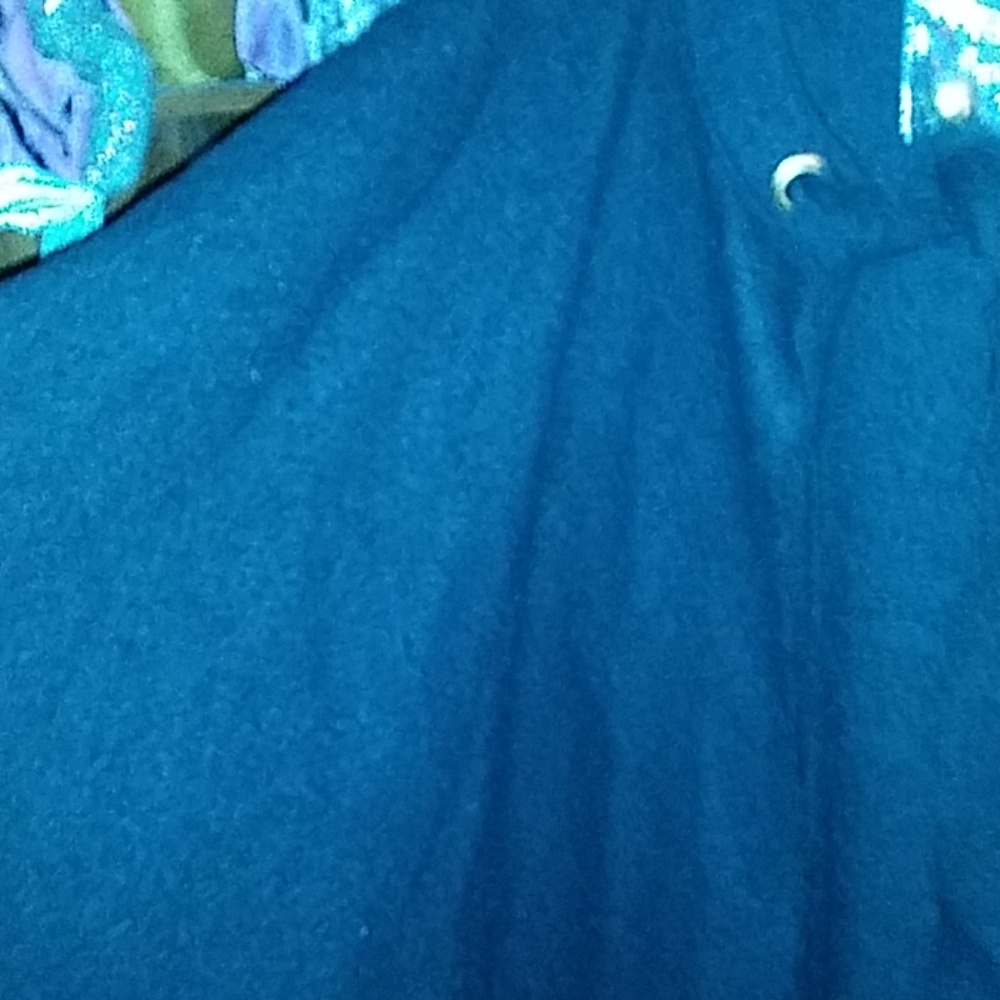 Ladies cape - Picture 2 of 2